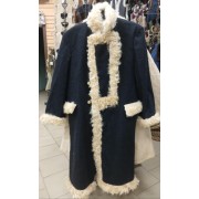 Шинель с меховой окантовкой черного цвета